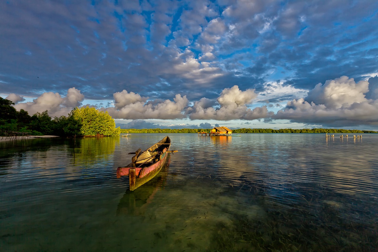 Visit Bali, Banda Sea and Komodo. See beautiful soft corals and marine life all in part of the coral triangle - Raja Ampat.